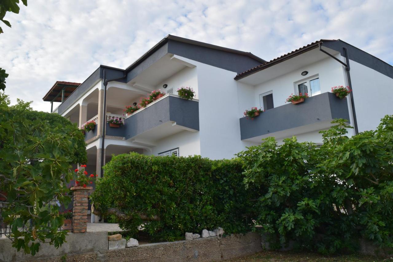 Apartmani Andela I Mladen Debelic Rab Town Buitenkant foto