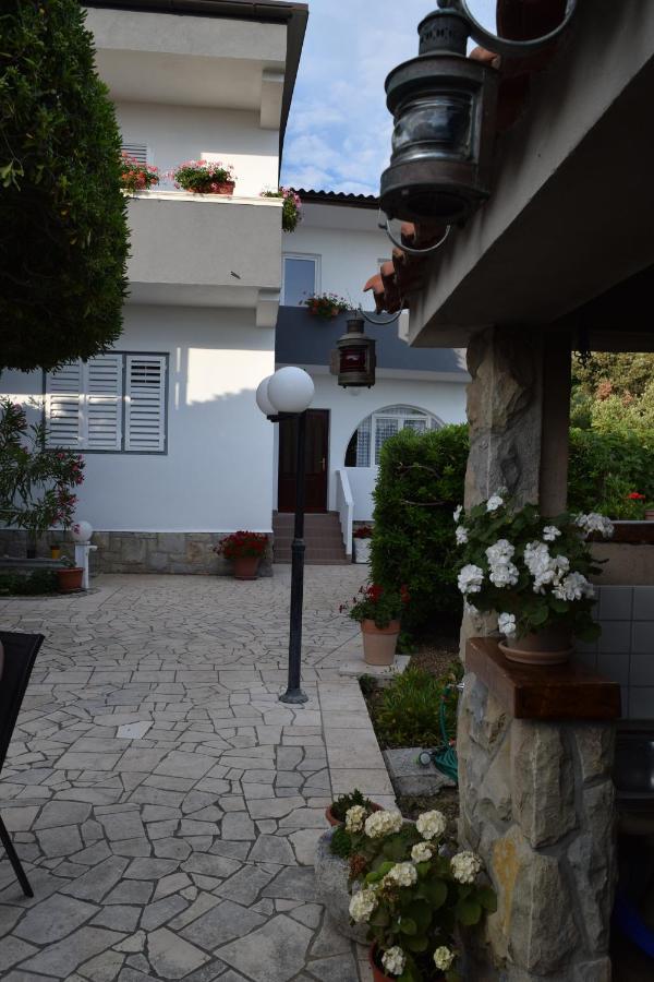 Apartmani Andela I Mladen Debelic Rab Town Buitenkant foto