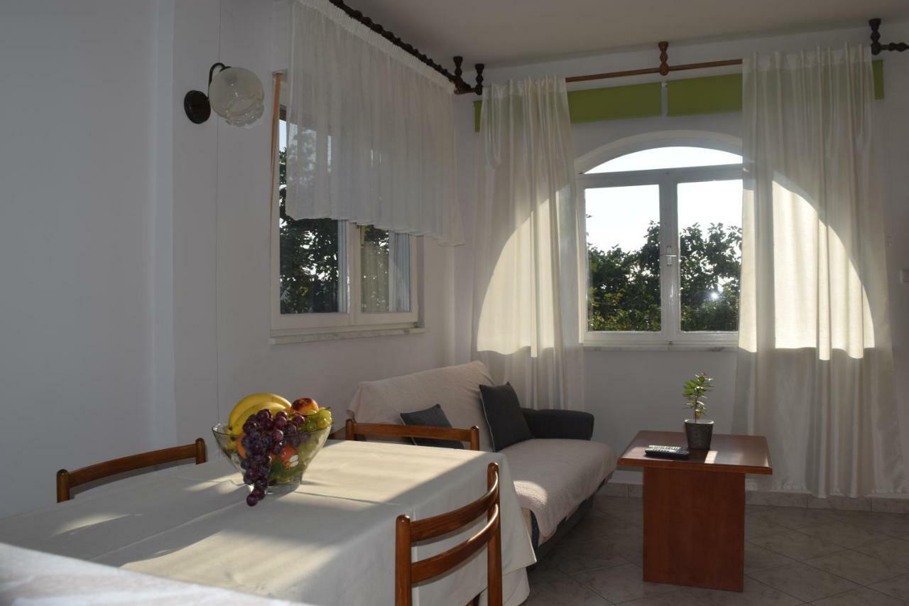 Apartmani Andela I Mladen Debelic Rab Town Buitenkant foto